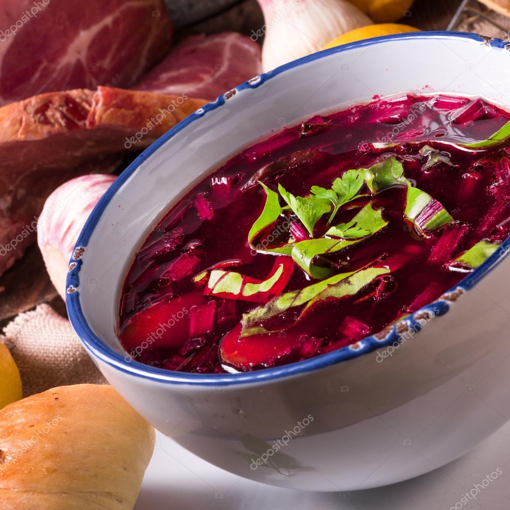 Pancar olmadan Borsch: tarifi, malzemeler Pancar olmadan Borsch: tarifi, malzemeler