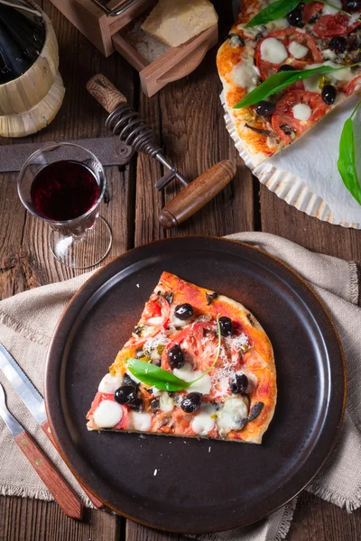 Ajo silvestre - pizza de margarita — Foto de Stock