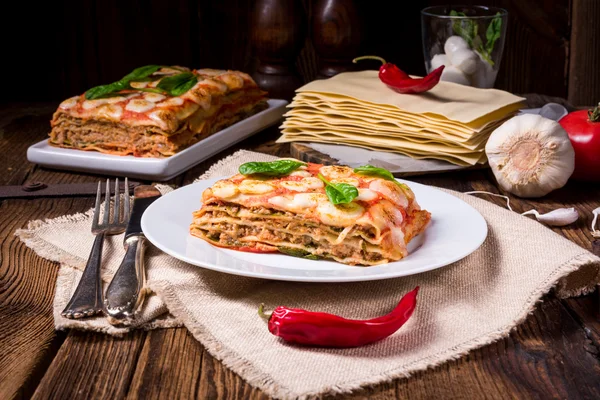 Lasagne fresche e appetitose — Foto Stock