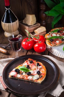 Yabani sarımsak - margarita pizza