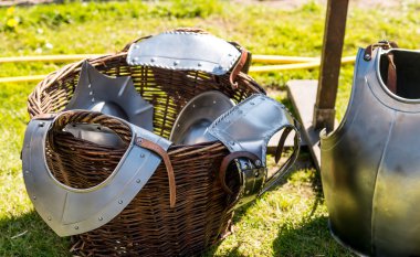 Şövalye zırhı görünümü