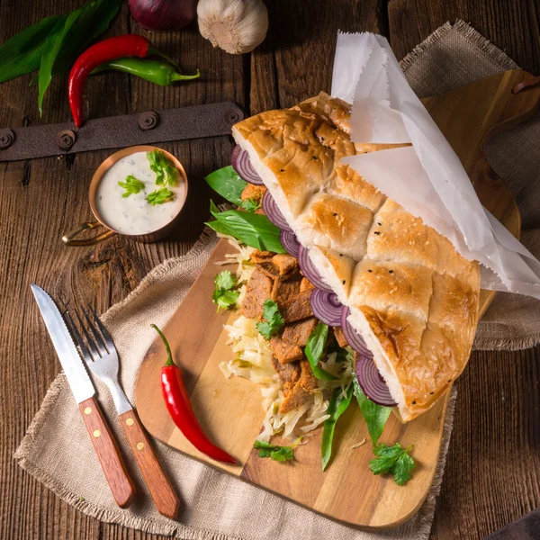 Gyros pita s česnekem — Stock fotografie