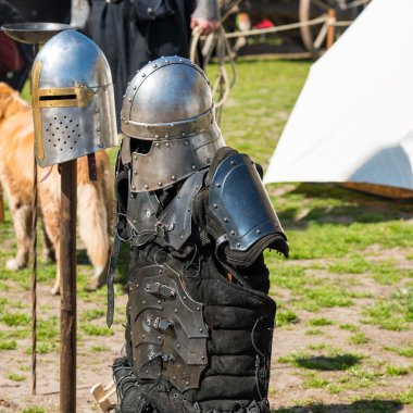 Şövalye zırhı görünümü