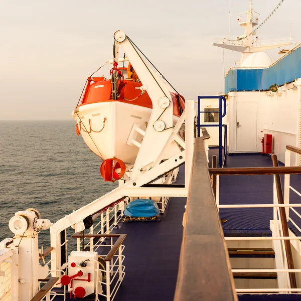 Lifeboat view on ship — Stock Photo, Image