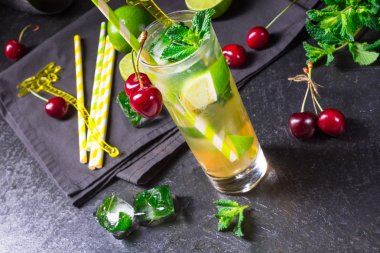 Taze mojito meyve ile