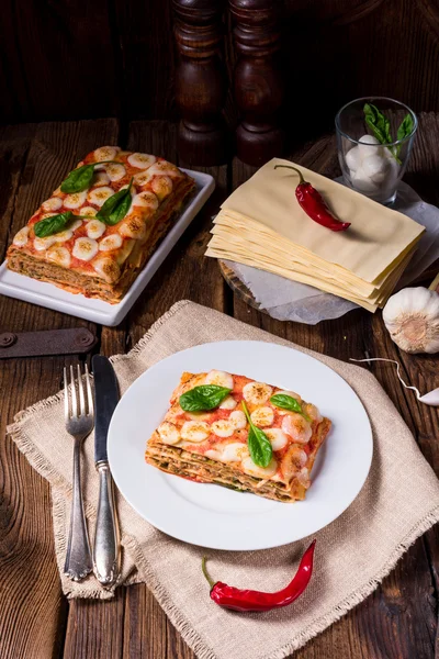 Frische appetitanregende Lasagne — Stockfoto