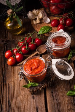 ev yapımı domates salçası