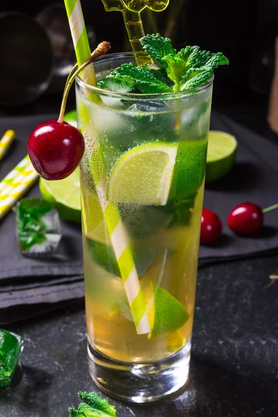 Taze mojito meyve ile
