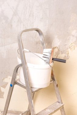 Boya kovası ile lideri