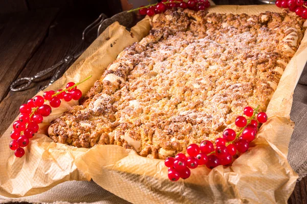 Summer currant cake — Stock Photo, Image