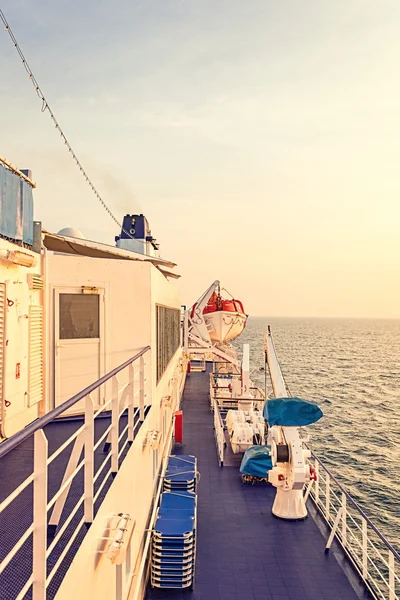 Visão bote salva-vidas no navio — Fotografia de Stock