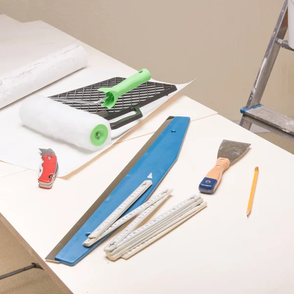 Mesa de pegar con herramientas — Foto de Stock