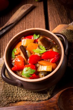 Taze ev yapımı ratatouille