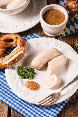 simit plakaları ile sosis
