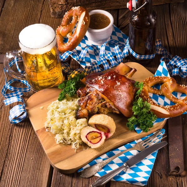 Oktoberfest Schweinefleisch mit Sauerkraut — Stockfoto