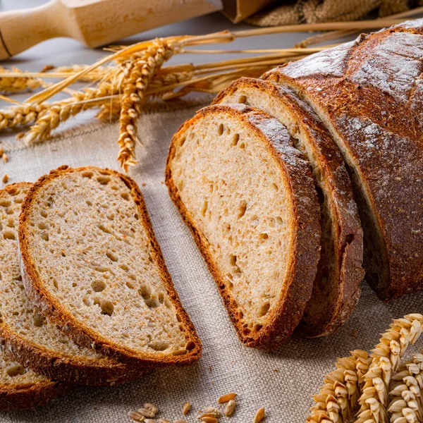 Lækkert Blandet Rugbrød Også Kaldet Gråt Brød - Stock-foto