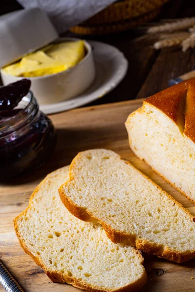 Vitt Bröd Med Smör Och Läcker Sylt — Stockfoto