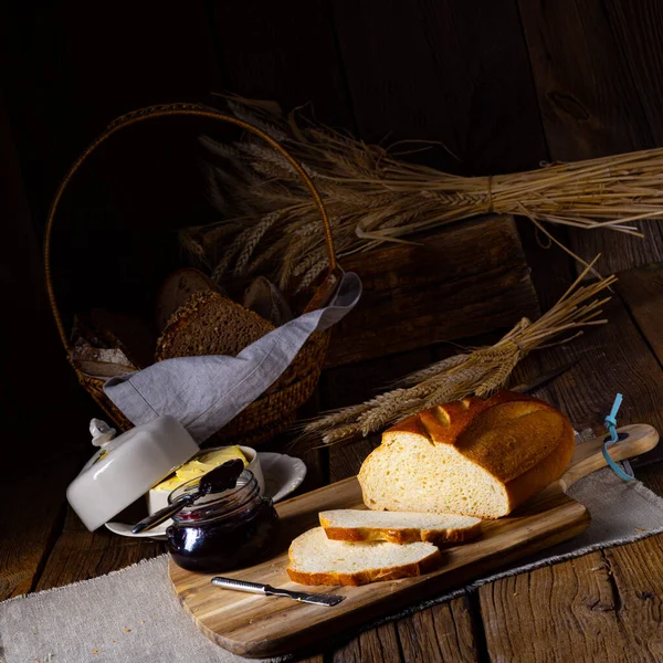 Vitt Bröd Med Smör Och Läcker Sylt — Stockfoto