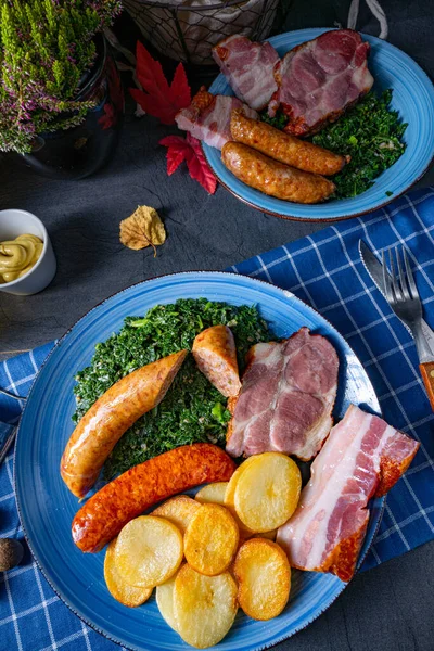 Delicioso Repolho Verde Oldenburger Com Salsicha Pinkel — Fotografia de Stock