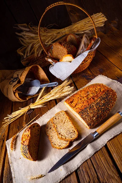 Vlaszaad Brood Met Een Papaverzaad Sesammengsel — Stockfoto