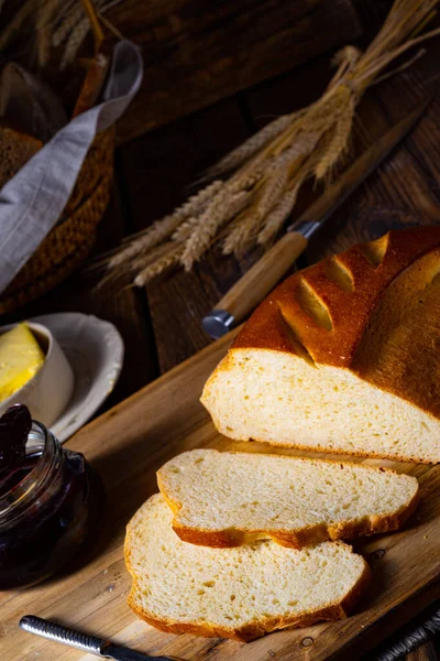 Vitt Bröd Med Smör Och Läcker Sylt — Stockfoto