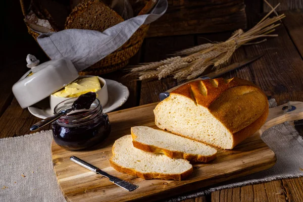 Bílý Chléb Máslem Výbornou Marmeládou — Stock fotografie
