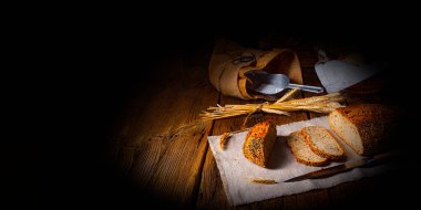 Keten tohumu ekmeği, haşhaş tohumu ve susam karışımı.