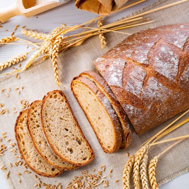 Lezzetli karışık çavdar ekmeği, ayrıca gri ekmek olarak da bilinir.