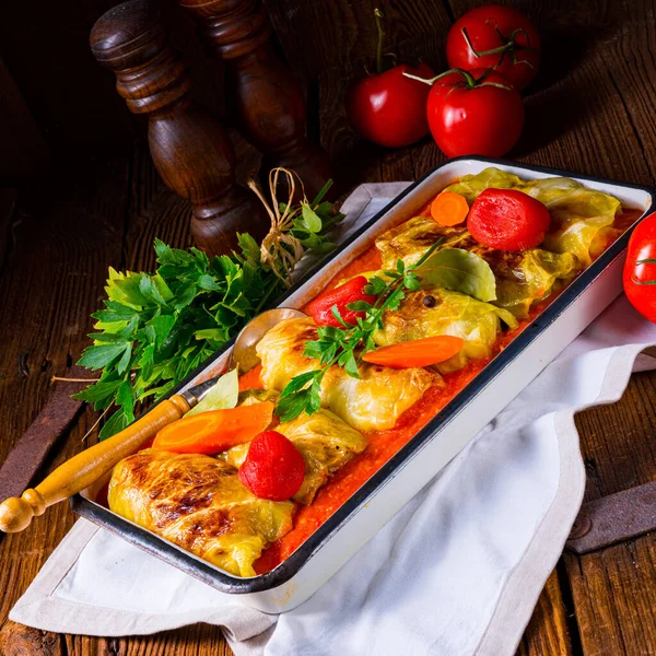 Rolos Repolho Polonês Com Molho Tomate — Fotografia de Stock