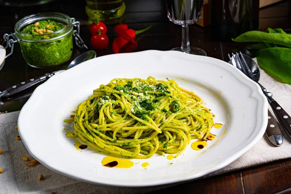 Pasta Con Pesto All Aglio Selvatico Pinoli — Foto Stock