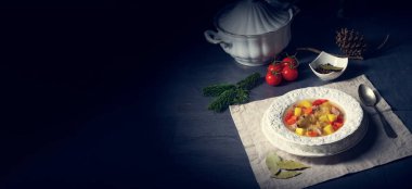Kapusniak Lezzetli Polonya lahana turşusu çorbası