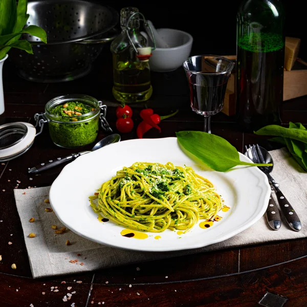 Pasta Con Pesto All Aglio Selvatico Pinoli — Foto Stock