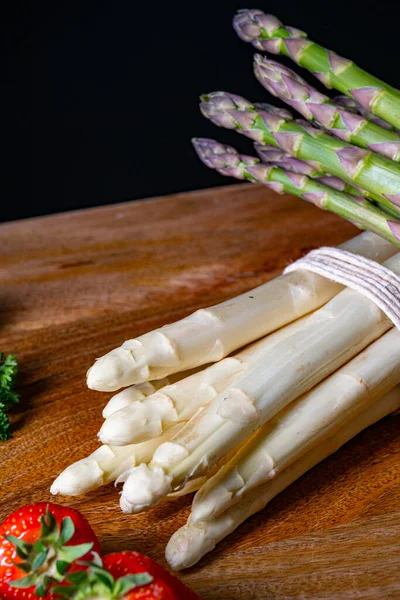 Groene Witte Asperges Tafel — Stockfoto