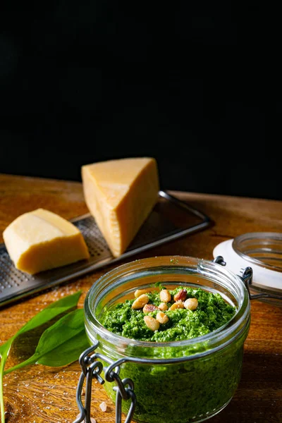 Delicious Wild Garlic Pesto Pine Nuts — Stock Photo, Image