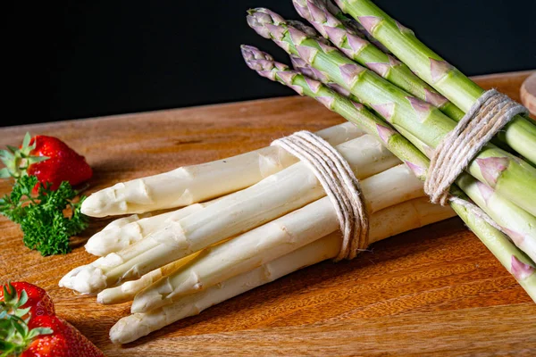 Groene Witte Asperges Tafel — Stockfoto