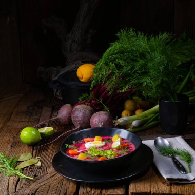 Botwinka Polonya bahar pancar çorbası