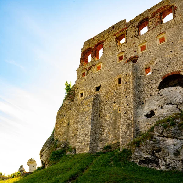 Vecchie Rovine Del Castello Ogrodzieniec — Foto Stock
