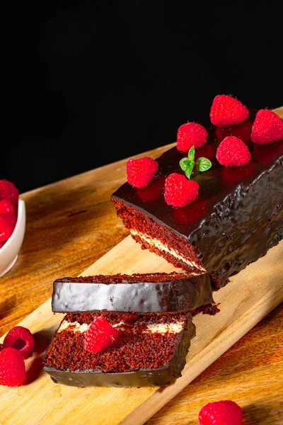 Ahududu Kahveli Çikolatalı Kek — Stok fotoğraf