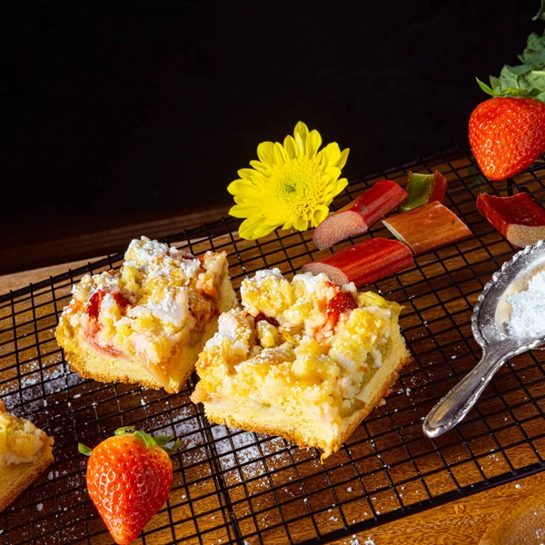 Tarta Ruibarbo Fresa Con Chispas —  Fotos de Stock