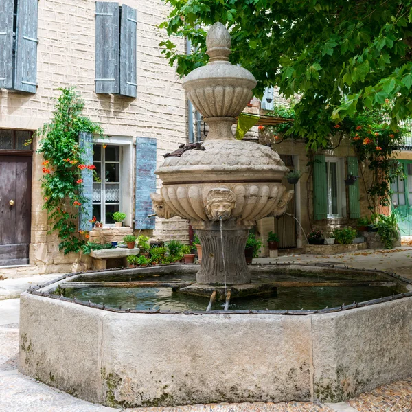 Caromb fountain view — Stock Photo, Image
