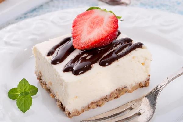 Strawberry Chocolate Cheesecake — Stock Photo, Image