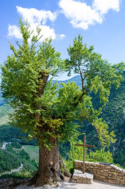 çapraz, brantes Dağı