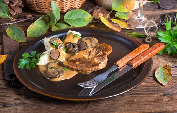 Steak with  mushroom sauce — Stock Photo, Image