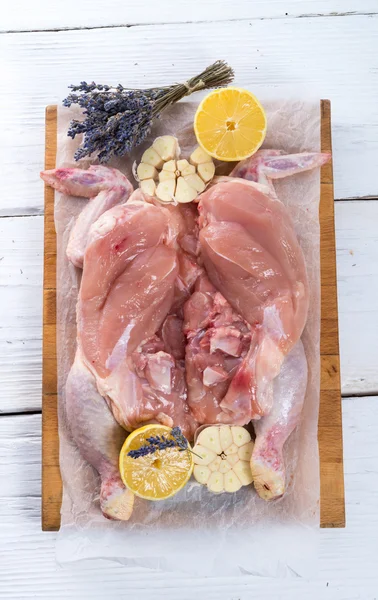 Trimming Chicken — Stock Photo, Image