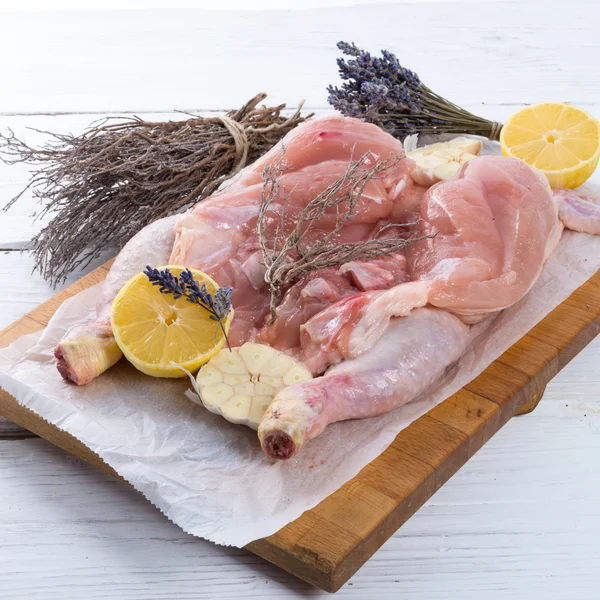 Trimming Chicken — Stock Photo, Image