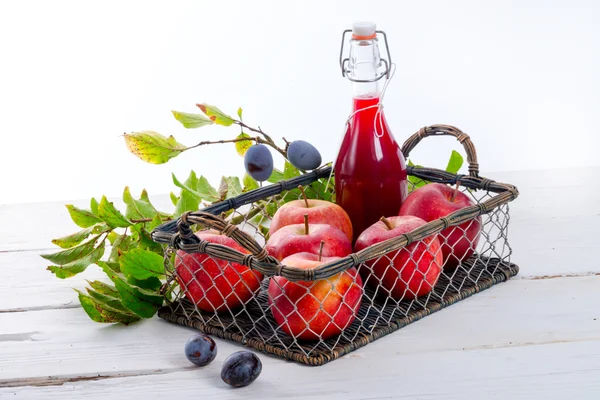 Apple plums juice — Stock Photo, Image