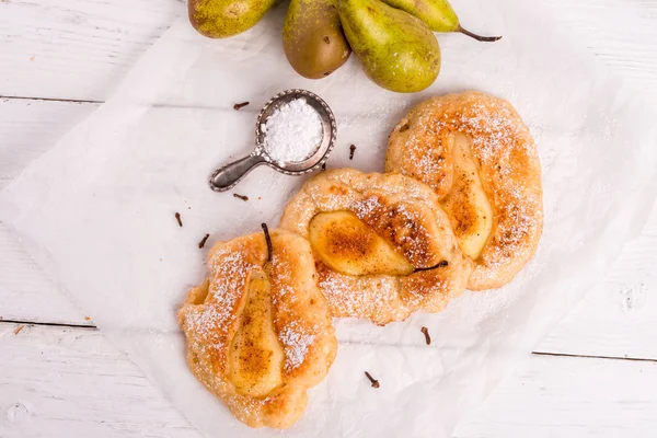 Pannenkoeken met vruchten — Stockfoto