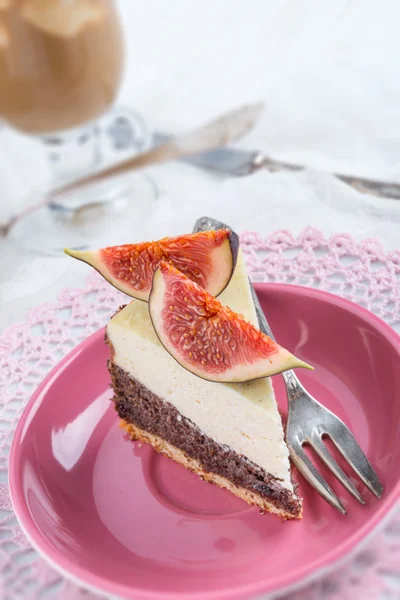 Cheesecake with figs — Stock Photo, Image