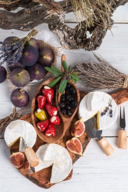 yumuşak peynir antipasti