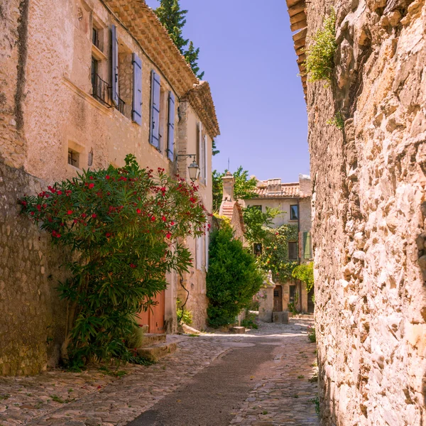 Provence 'deki eski kasaba — Stok fotoğraf